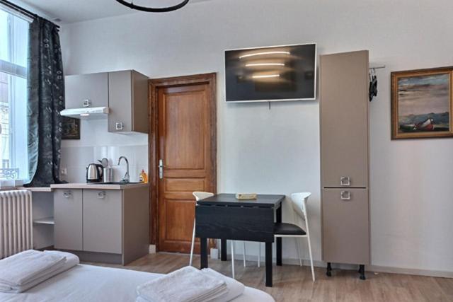 Les Appartements Fenelon Le Cateau-Cambresis Exterior foto
