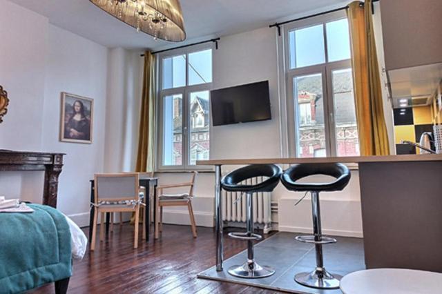 Les Appartements Fenelon Le Cateau-Cambresis Exterior foto